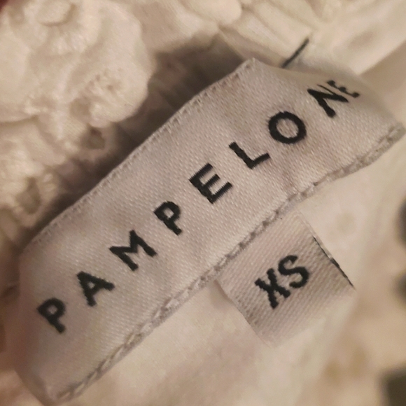 PAMELONE White Eyelet Off-The-Shoulder Summer Tunic - XS - Picture 9 of 9